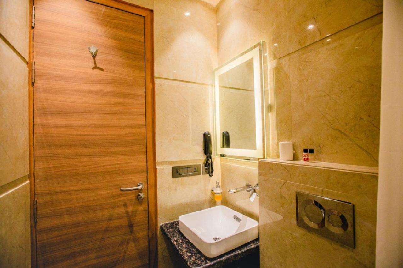 Hotel Ten Square, India Agra  Esterno foto